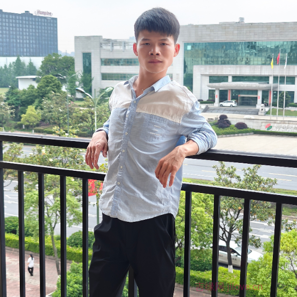 湖南28岁单身帅哥真诚找对象-巴音郭楞蒙古征婚相亲网