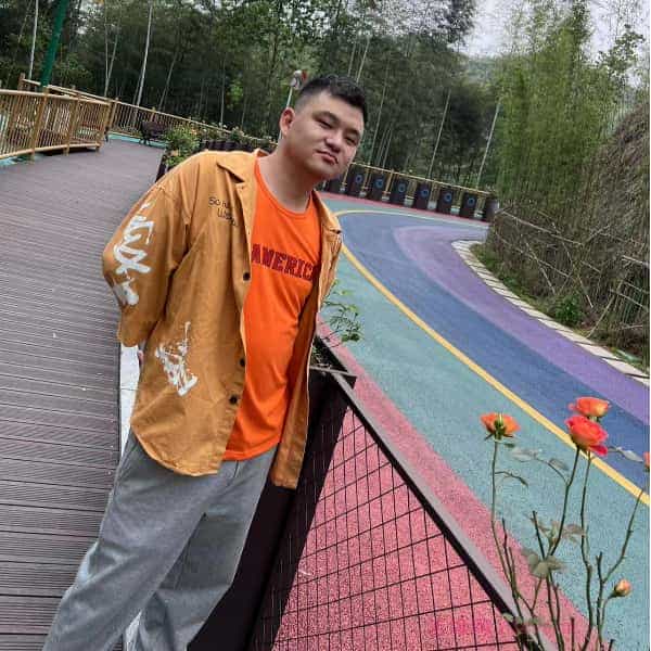 28岁岁湖南单身帅哥 - 巴音郭楞蒙古吉缘网