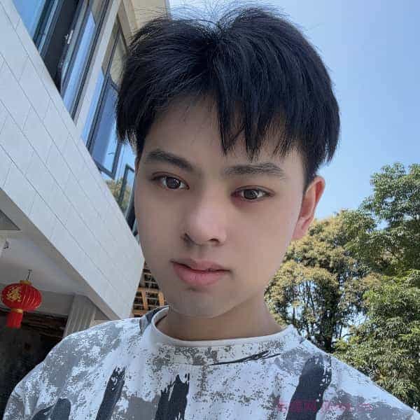 32岁岁四川单身帅哥 - 巴音郭楞蒙古吉缘网